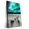 Led Wandbild Nordlichter Und Schlittenhunde Hochformat Produktvorschau Seitlich