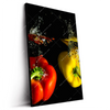 Led Wandbild Spritzer Von Paprika Beim Fallen Ins Wasser Hochformat Produktvorschau Seitlich