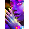 Xxl Wandbild Frau Im Neonlicht Hochformat Motivvorschau