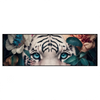 Xxl Wandbild Weisser Tiger Mit Blauen Augen Zwischen Blumen Panorama Produktvorschau Frontal